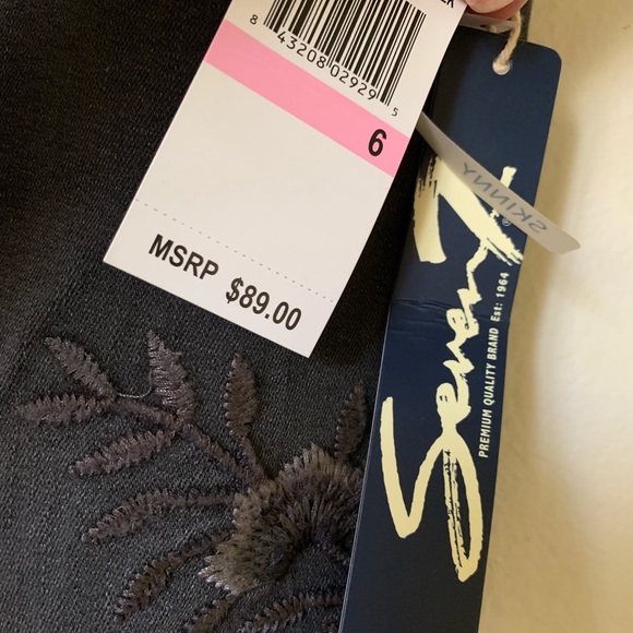 Seven7 dark grey embroidered skinny jeans - Picture 3 of 3